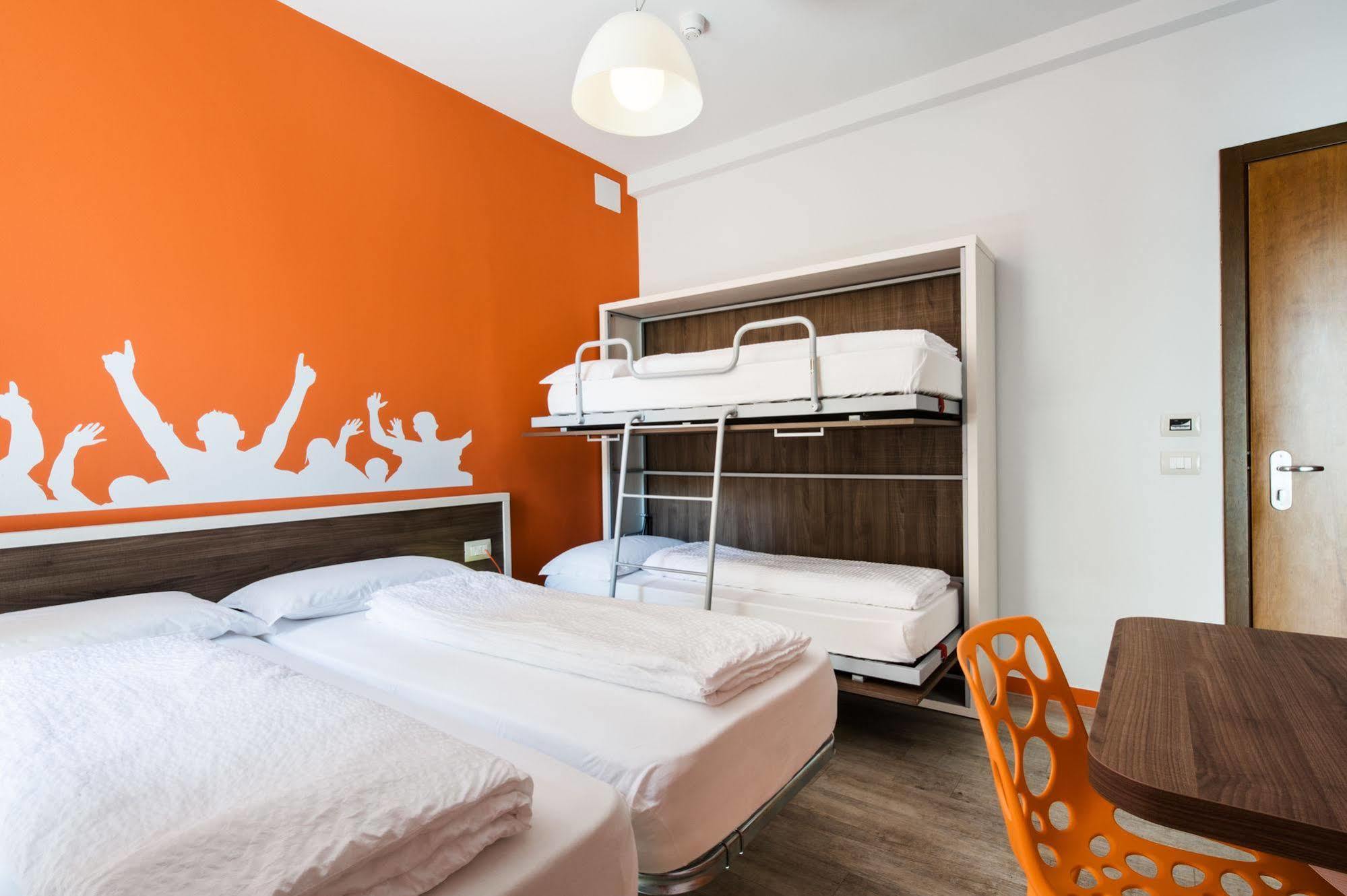 Hotel Nologo جنوة المظهر الخارجي الصورة